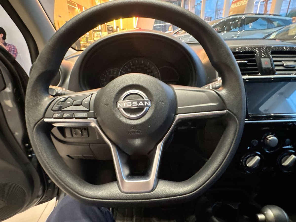 2023 Nissan March 5p Advance L4/1.6 Aut