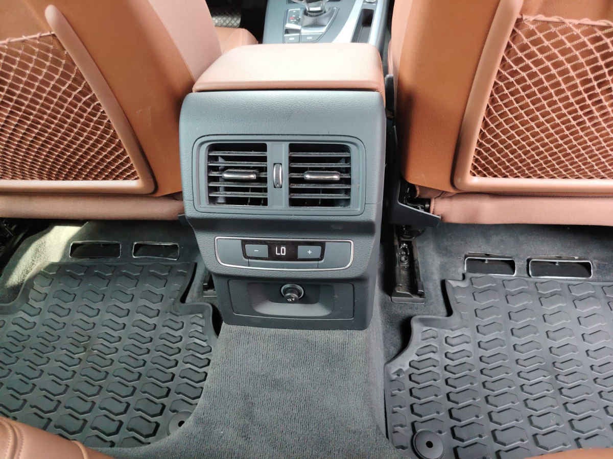 2023 Audi Q5 5p Select Sportback L4/2.0/T Aut MHEV