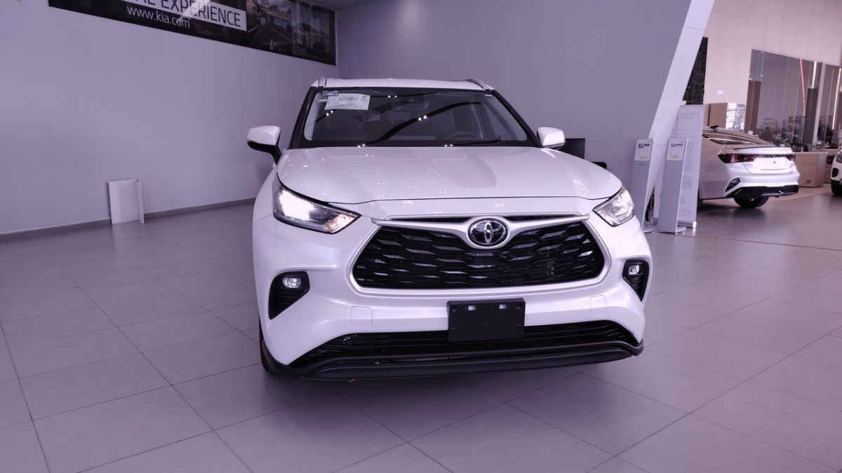 2022 Toyota Highlander 5p XLE V6/3.5 Aut