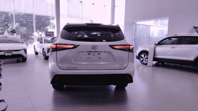 2022 Toyota Highlander 5p XLE V6/3.5 Aut