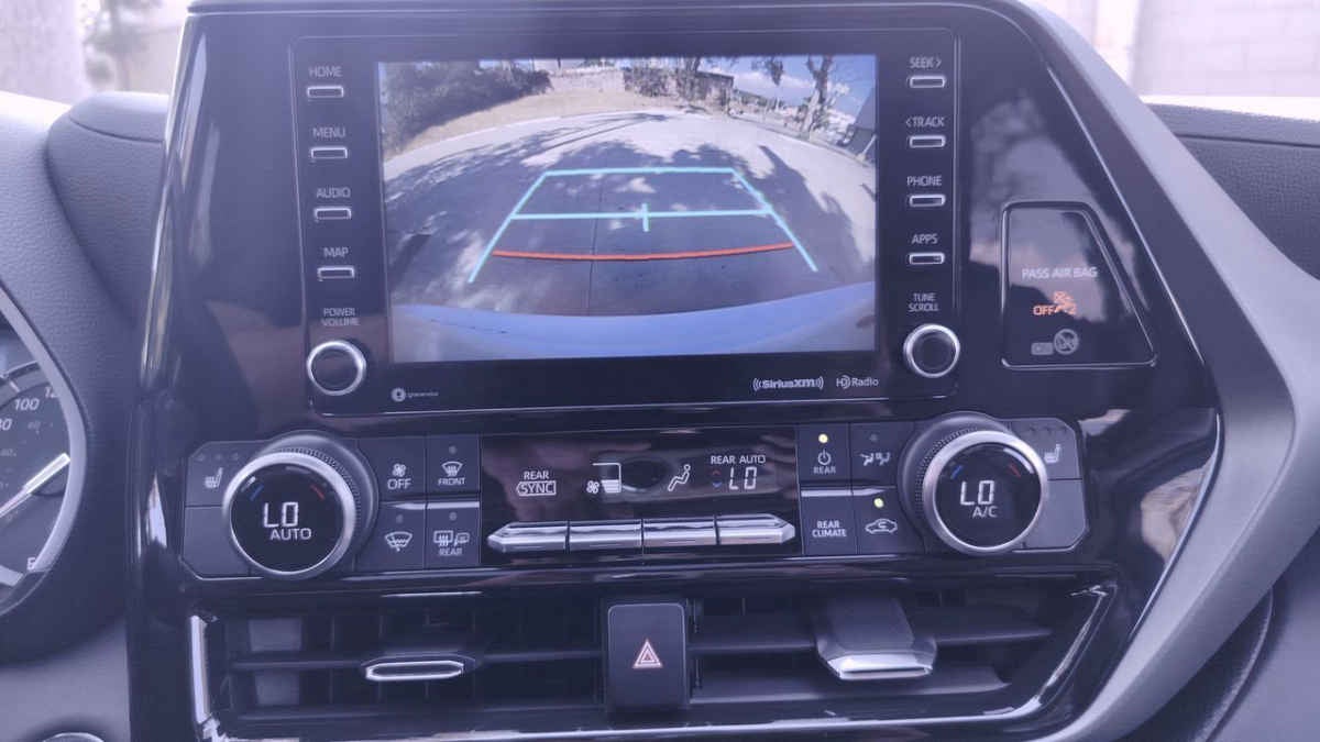 2022 Toyota Highlander 5p XLE V6/3.5 Aut