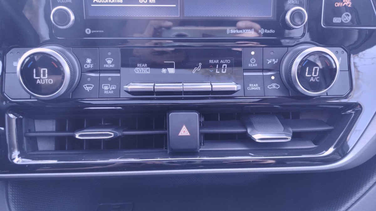 2022 Toyota Highlander 5p XLE V6/3.5 Aut