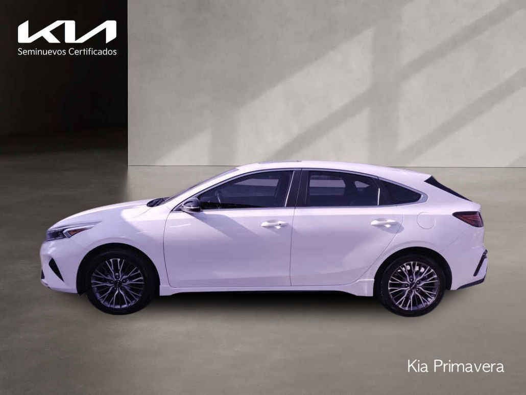 2023 Kia FORTE HB 5p GT Line L4/2.0 Aut