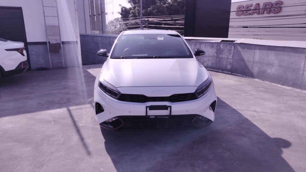 2023 Kia FORTE HB 5p GT Line L4/2.0 Aut