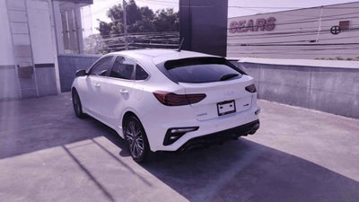 2023 Kia FORTE HB 5p GT Line L4/2.0 Aut
