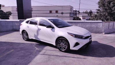 2023 Kia FORTE HB 5p GT Line L4/2.0 Aut