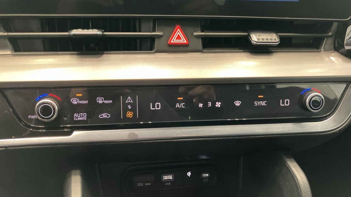 2025 Kia Sportage 5p SXL L4/2.5 Aut