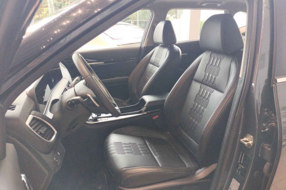 2024 Kia SELTOS 5p SXL L4/1.4/T Aut