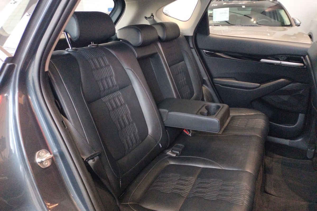 2024 Kia SELTOS 5p SXL L4/1.4/T Aut