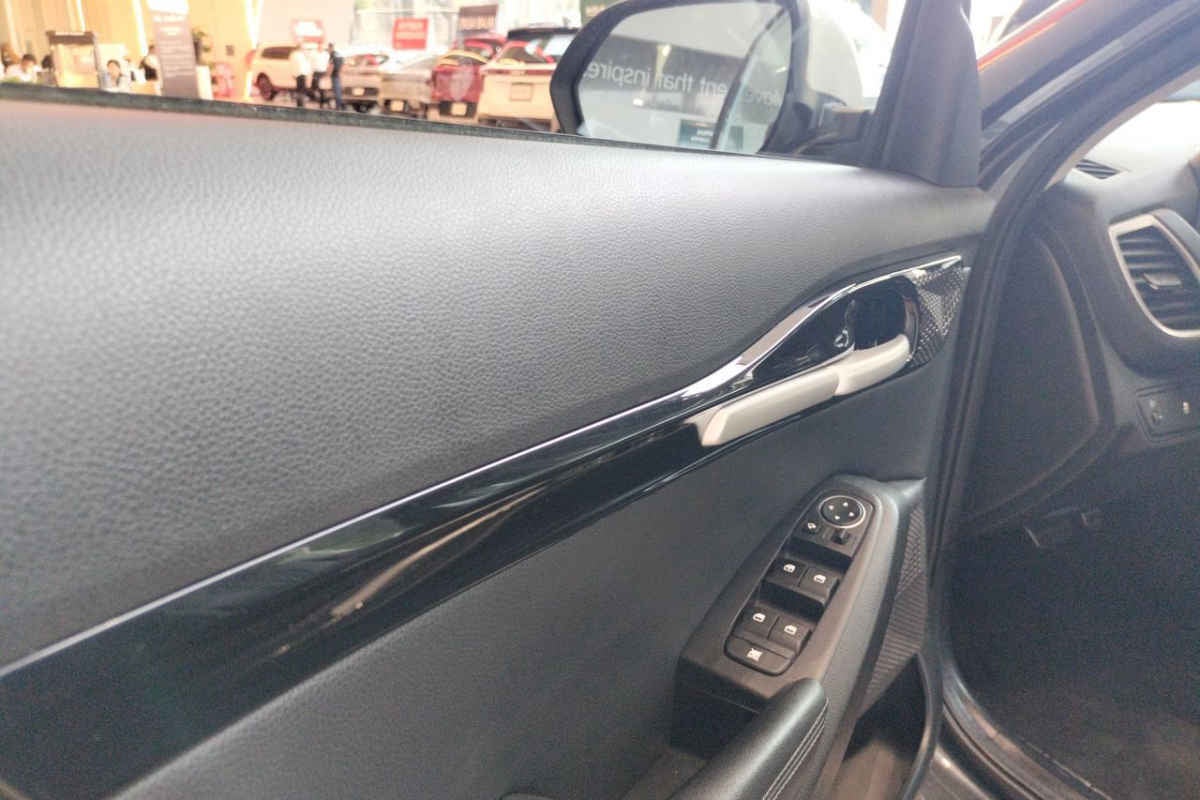 2024 Kia SELTOS 5p SXL L4/1.4/T Aut